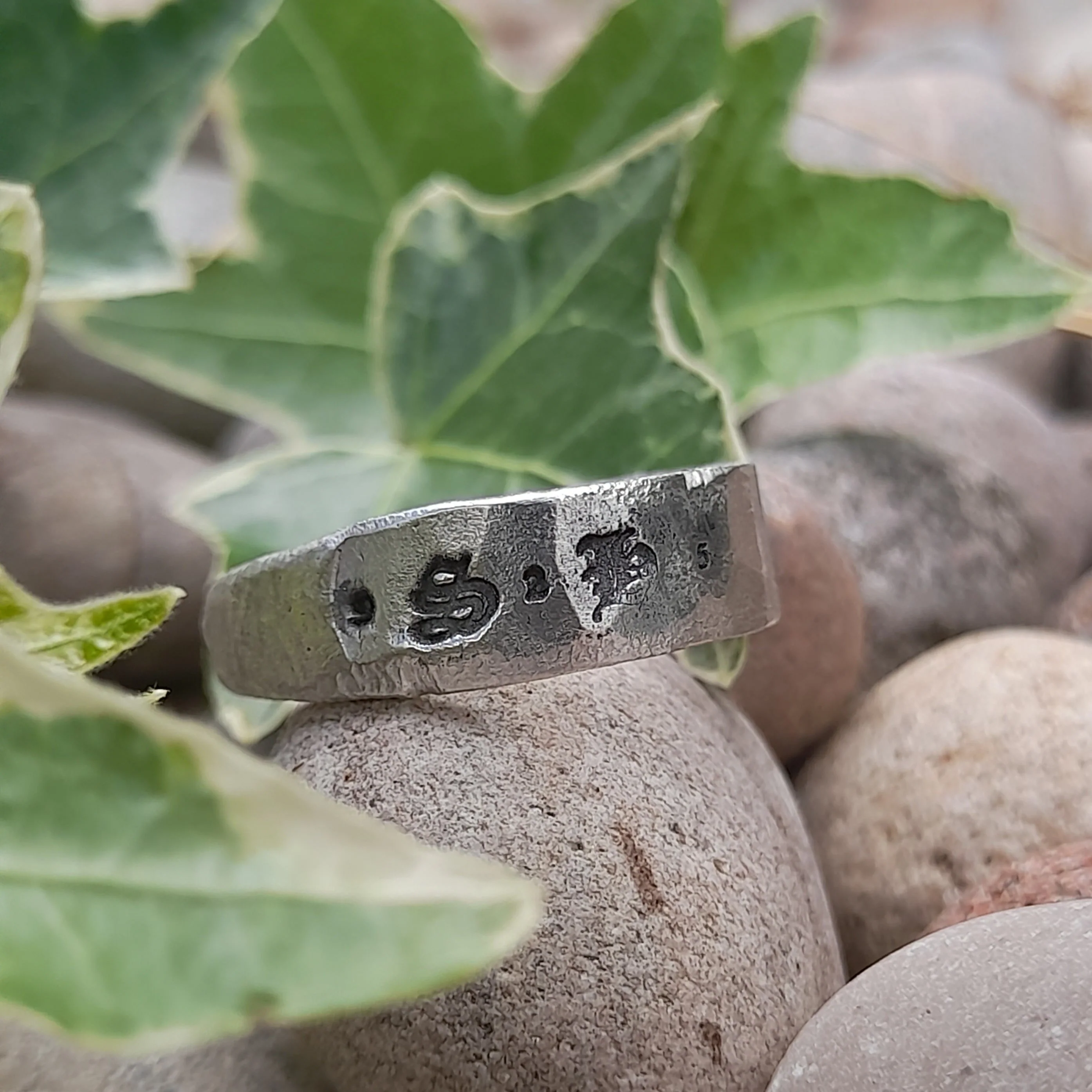 Distressed Hallmark Ring - Image 6