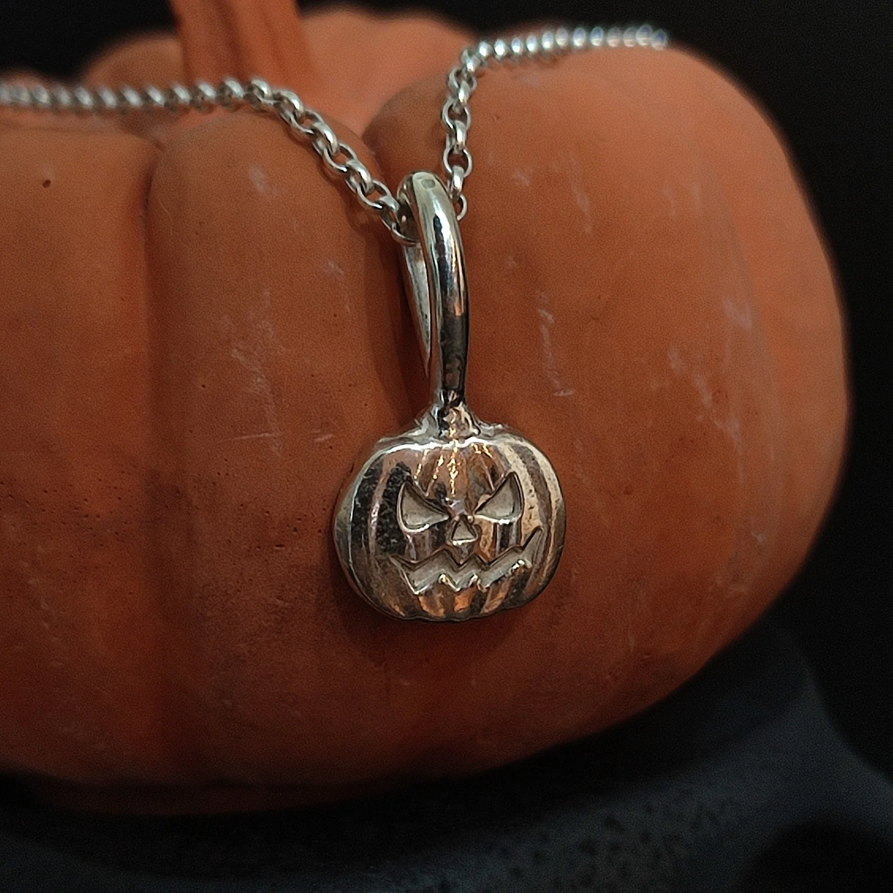 Silver Pumpkin Pendant - Image 2