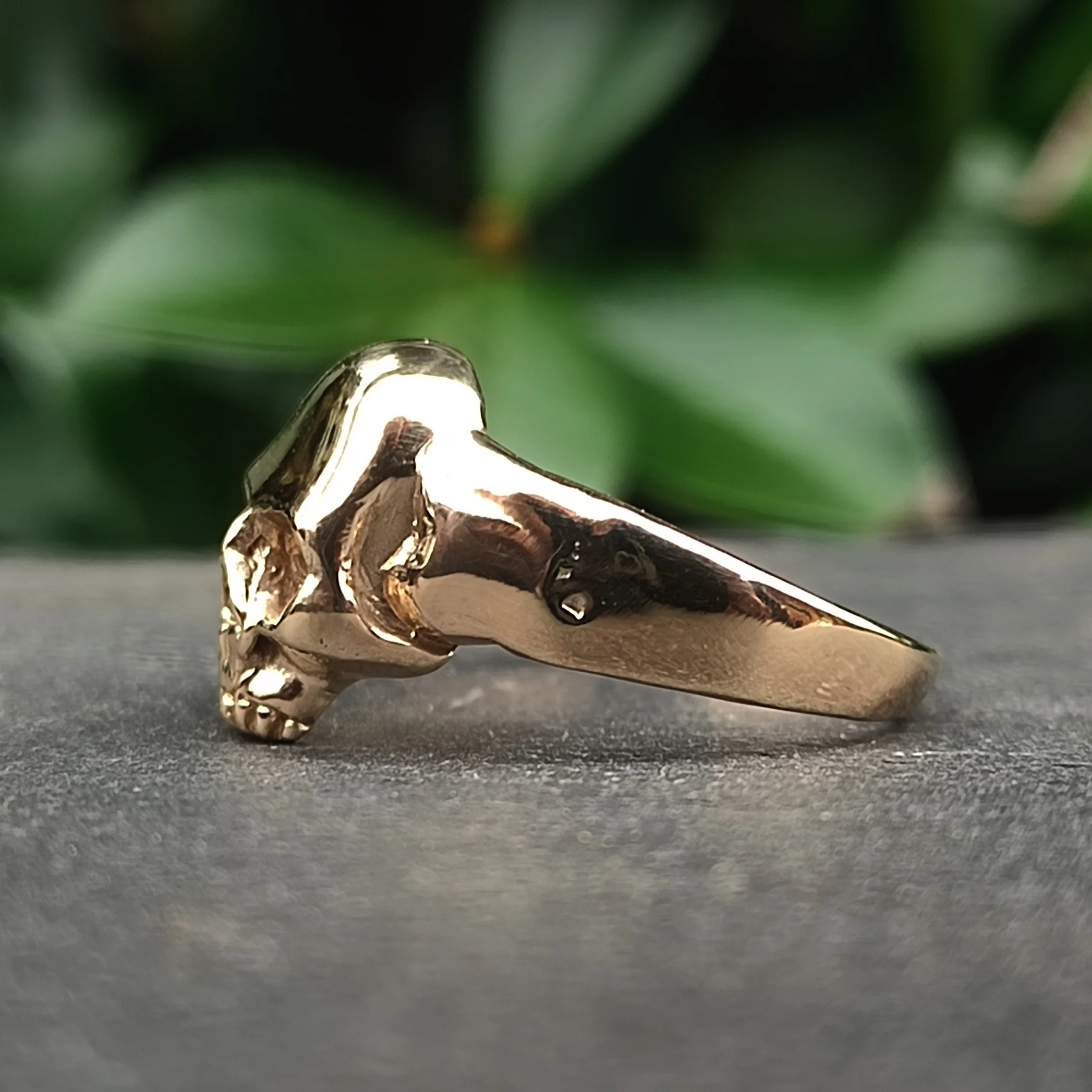 Skull Ring 9ct Gold - Image 3